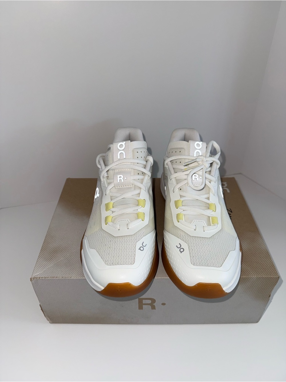 On The Roger Sneakers – White/Pink With Box Size 8.5 W